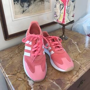 RARE NWT Adidas Swift Run Sneaker 7.5